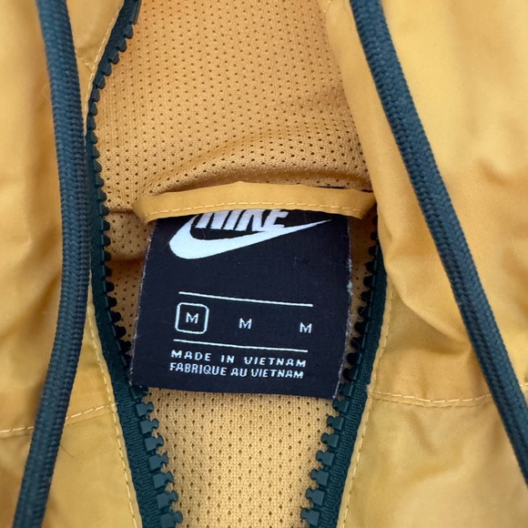 Men’s Nike Zip Up Windbreaker - Picture 5 of 8